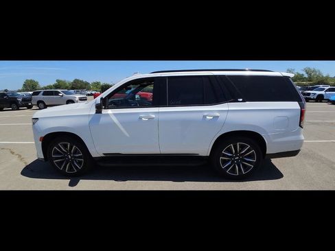 Used 2024 Cadillac Escalade Sport Platinum w/ Heavy-Duty Trailer Package AWD/4WD image 7