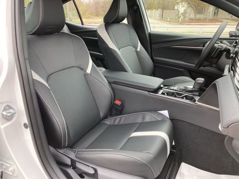 Used 2026 Toyota Camry SE image 28