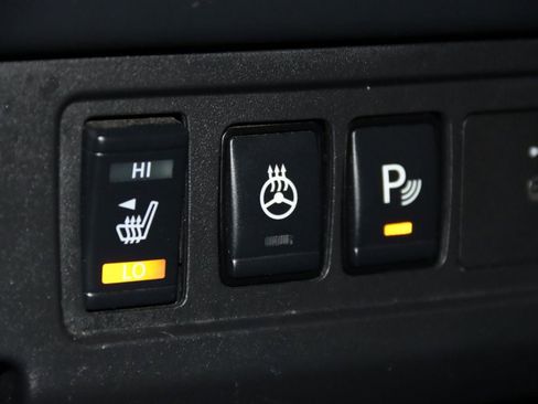 Used 2022 Nissan Frontier SV image 42