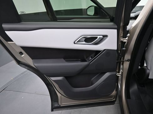 New 2026 Land Rover Range Rover Velar Dynamic SE AWD/4WD image 15