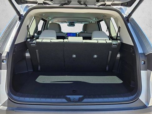 Used 2025 Toyota Grand Highlander FWD image 6