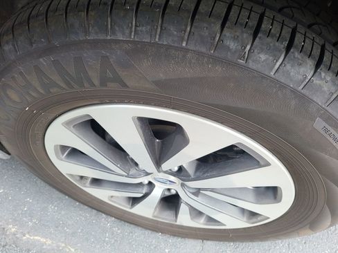 Used 2025 Subaru Outback Premium image 10