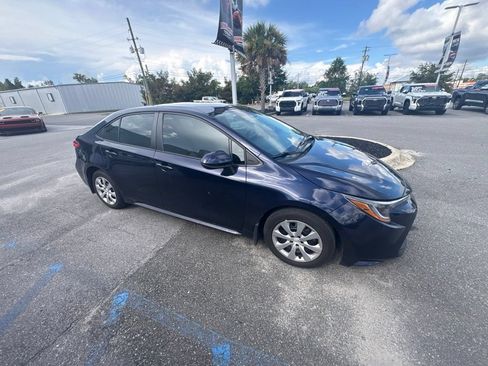 Used 2025 Toyota Corolla LE w/ Convenience Package FWD image 14