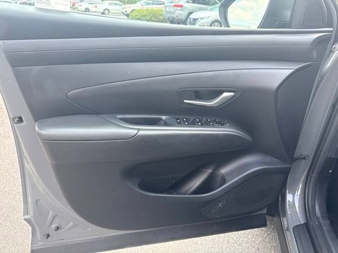 Used 2025 Hyundai Tucson SEL FWD image 16