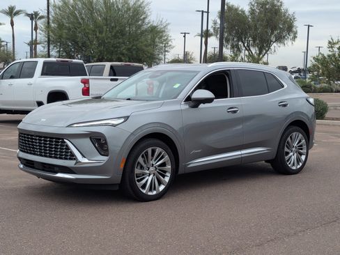 Certified 2024 Buick Envision Avenir image 2