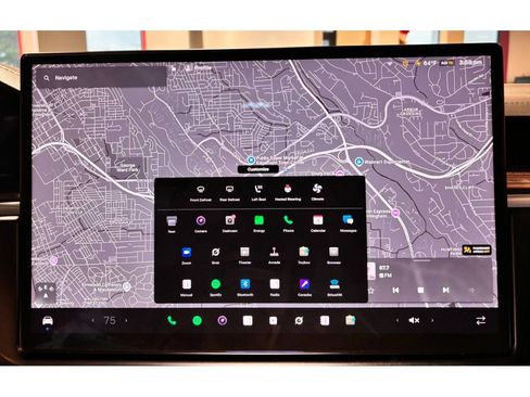 Used 2025 Tesla Model X image 32