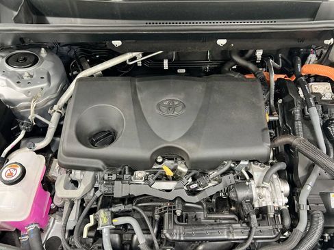 Used 2024 Toyota RAV4 SE AWD/4WD image 25