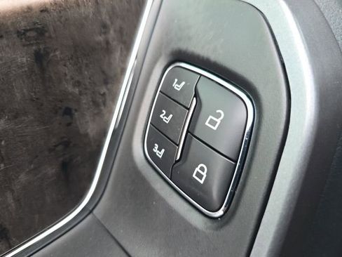 Used 2025 Ford F450 Lariat w/ Lariat Ultimate Package image 24