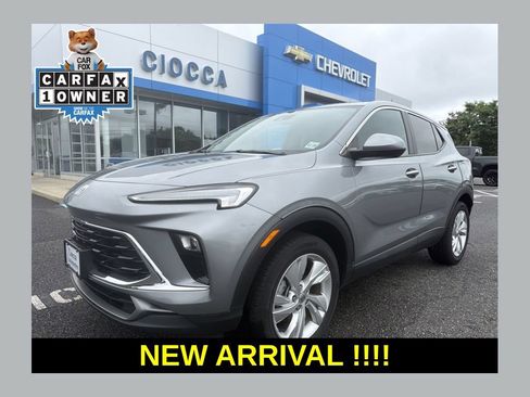 Used 2024 Buick Encore GX Preferred AWD/4WD image 1