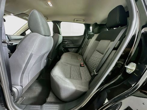 Used 2025 Nissan Kicks SV AWD/4WD image 26