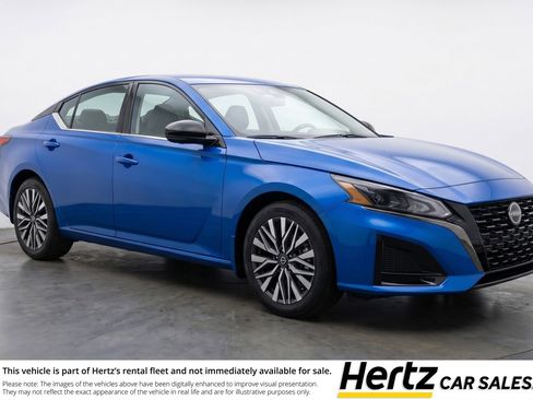 Used 2025 Nissan Altima 2.5 SV FWD image 1