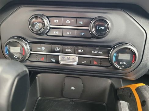 Certified 2023 Ford Bronco Badlands image 24