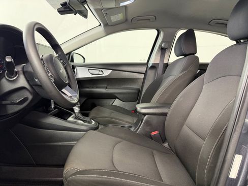 Used 2024 Kia Forte LXS FWD image 17