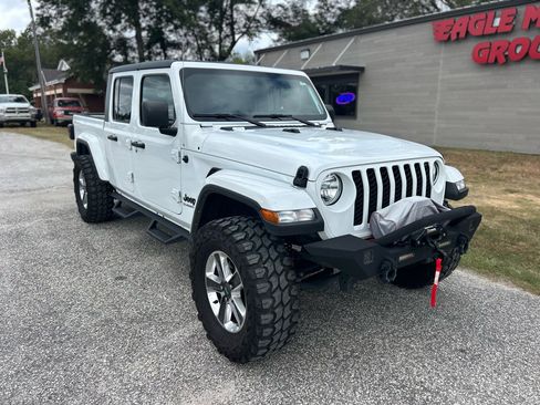 Used 2022 Jeep Gladiator Sport image 6