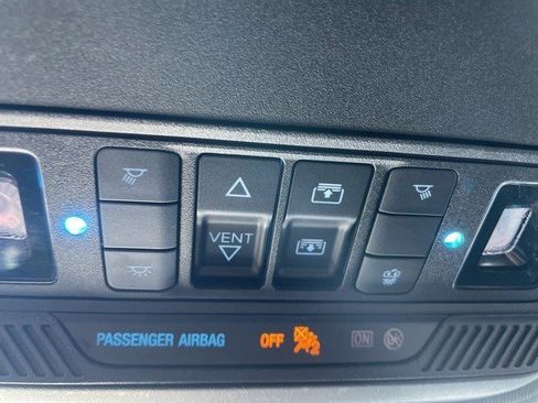 Used 2023 Ford Explorer Platinum w/ Technology Package image 17