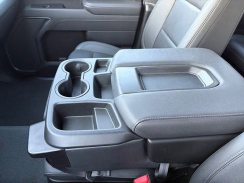 Certified 2025 GMC Sierra 1500 SLT image 24