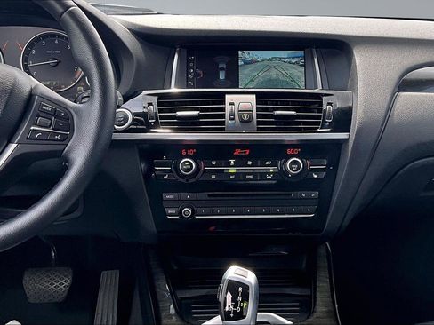 Used 2017 BMW X3 xDrive28i image 9