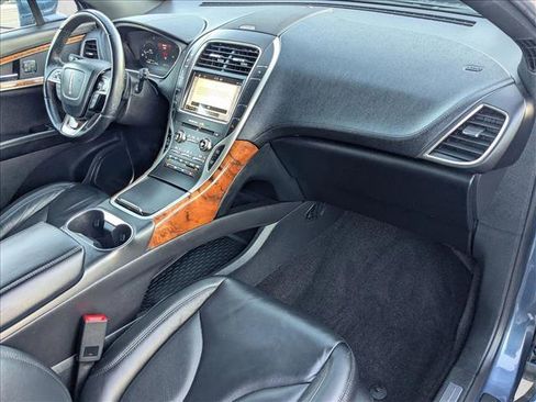 Used 2019 Lincoln Nautilus Select image 23