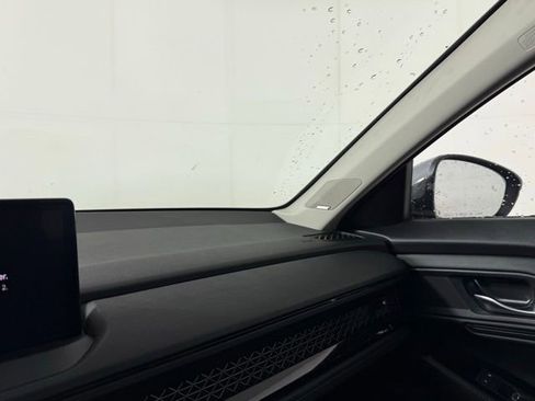 Used 2023 Honda Accord Touring image 18