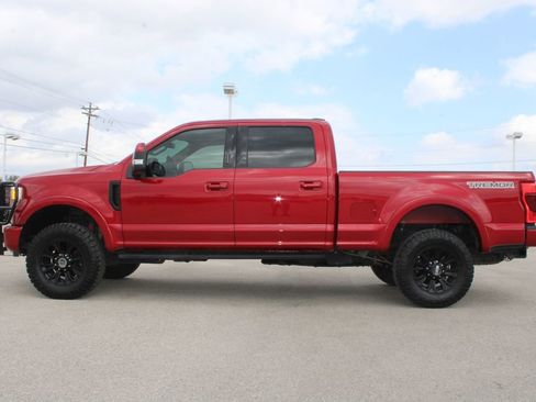 Certified 2022 Ford F250 Lariat w/ Tremor Off-Road Package image 5