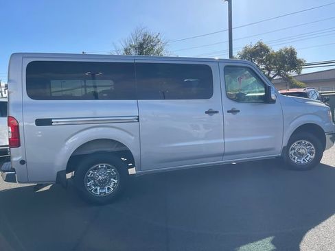 Used 2021 Nissan NV 3500 SV RWD image 6