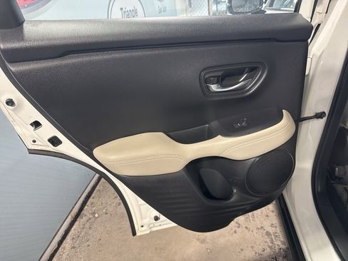 Used 2024 Honda HR-V LX image 22