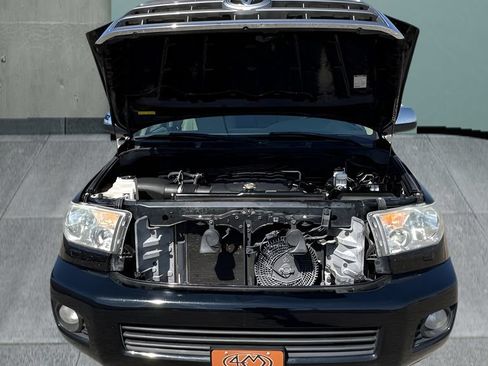 Used 2015 Toyota Sequoia Limited RWD image 9