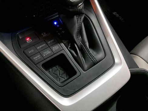 Used 2019 Toyota RAV4 XLE Premium w/ Cold Weather Package image 37