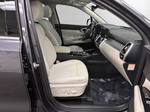 Used 2023 Kia Sorento SX Prestige w/ Panoramic Sunroof Package image 15