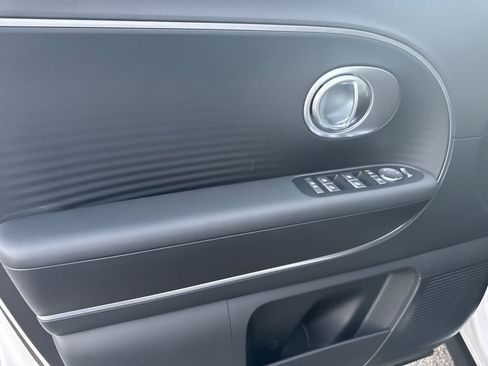 New 2026 Hyundai Ioniq 9 SE image 10