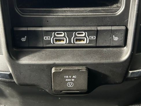 Used 2022 RAM 3500 Laramie AWD/4WD image 17