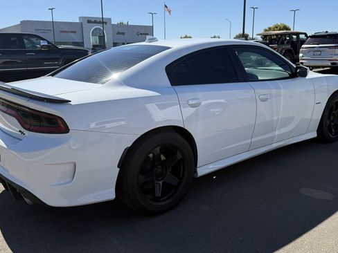 Used 2019 Dodge Charger R/T RWD image 5