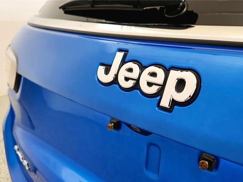 Used 2018 Jeep Compass Limited AWD/4WD image 33