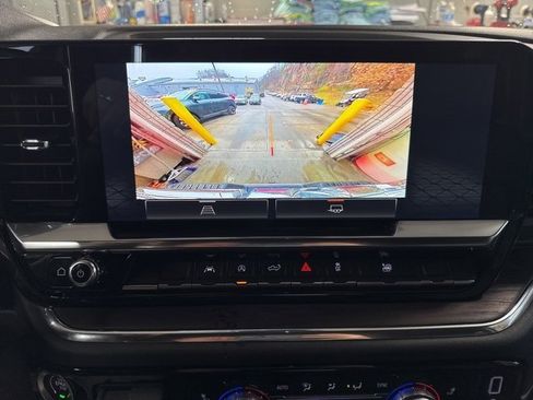 Used 2025 GMC Sierra 1500 SLT image 41