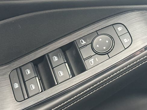 Used 2021 Nissan Rogue SV w/ Premium Package AWD/4WD image 13