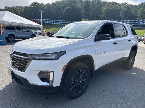 Used 2023 Chevrolet Traverse RS image 10