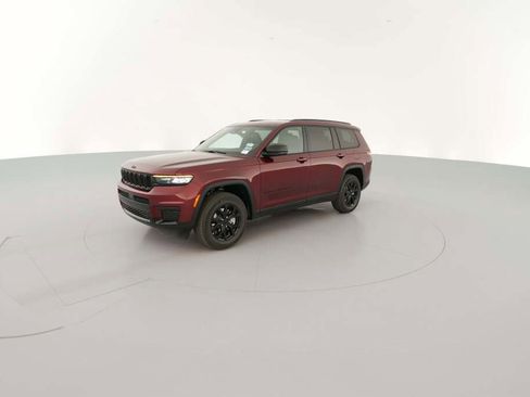 New 2025 Jeep Grand Cherokee L Laredo image 4