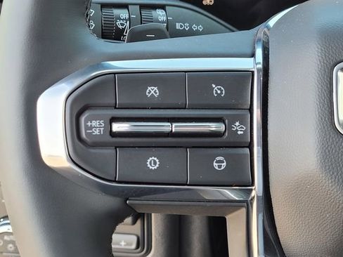 New 2025 GMC Yukon XL Denali w/ Denali Reserve Package image 16