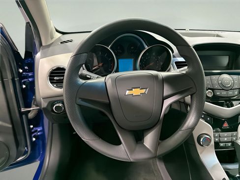 Used 2012 Chevrolet Cruze LS FWD image 15