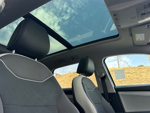 New 2026 Volkswagen Taos SE AWD/4WD image 15