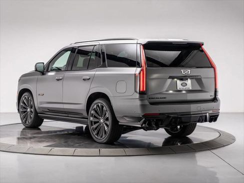 Used 2026 Cadillac Escalade V AWD/4WD image 3