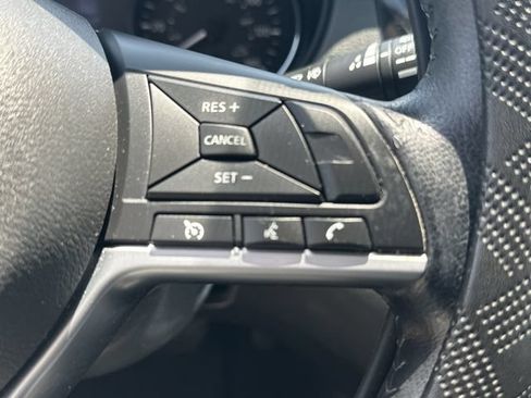 Used 2021 Nissan Rogue Sport SV FWD image 23