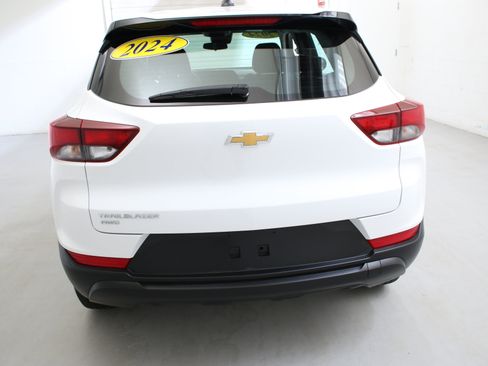 Used 2024 Chevrolet TrailBlazer LS image 54