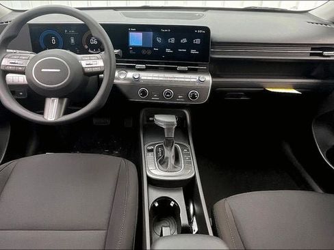 New 2026 Hyundai Kona SE image 6