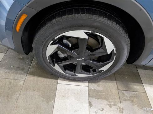 Used 2025 Kia Sorento EX AWD/4WD image 7