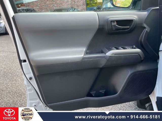 Used 2023 Toyota Tacoma SR5 AWD/4WD image 17