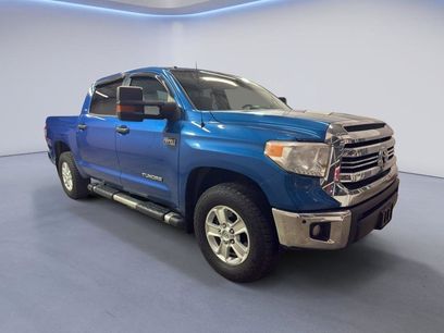 Used 2017 Toyota Tundra SR5 w/ SR5 Upgrade Package