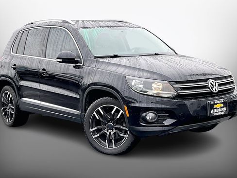 Used 2015 Volkswagen Tiguan SEL image 1