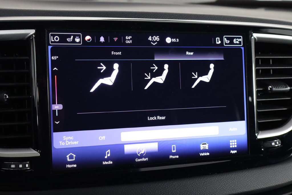 Used 2025 Chrysler Pacifica Select FWD image 34