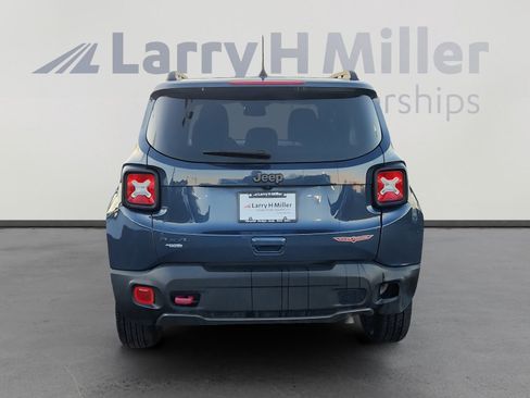 Used 2021 Jeep Renegade Trailhawk image 5